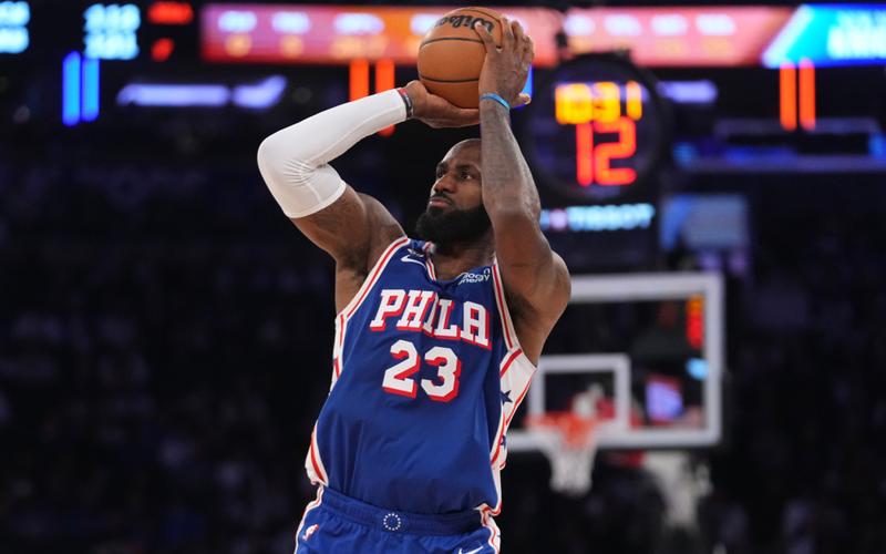 Adam Silver podržao Lebrona Džejmsa u vezi sa letovima