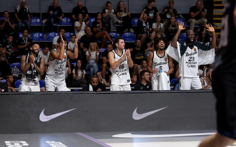 Manekeni stižu na noge crno-belima: Kad i gde možete da gledate meč Partizan – Armani u Evroligi