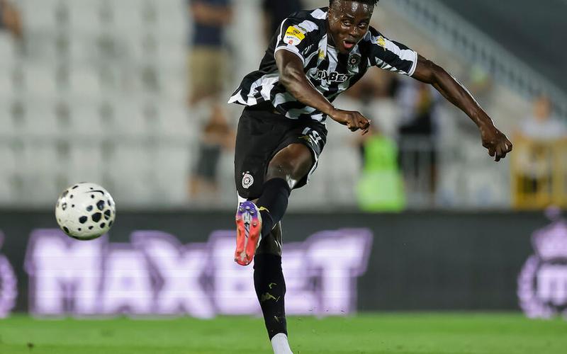 Partizan je favorit, ali i Radnik ima svoje šanse: Kladionice objavile kvote za meč u Surdulici