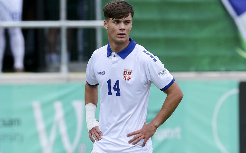 PSŽ spremio milione za srpskog dragulja: Ko je mladi fudbaler koji je zaludeo Evropu?