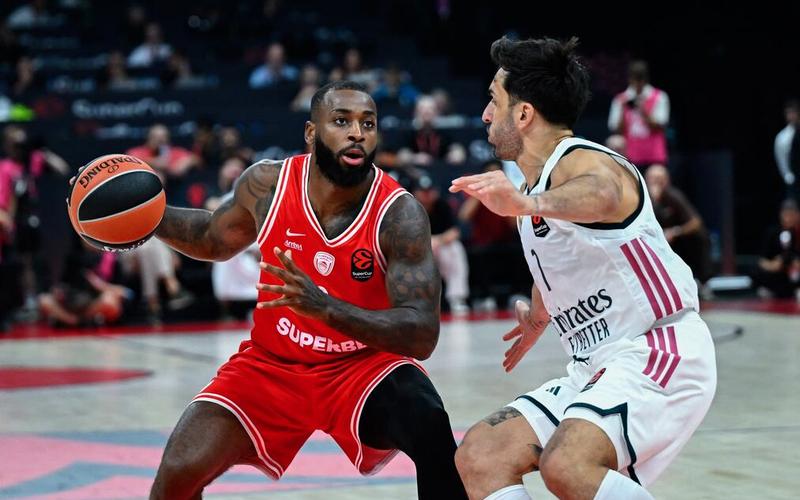 Real se revanširao Olimpijakosu: Madriđani u finalu Superkupa Evrolige nadigrali crveno-bele