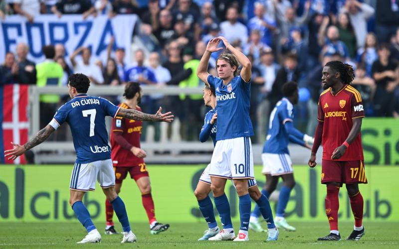 Roma preživela sa igralem manje protiv Koma u Seriji A