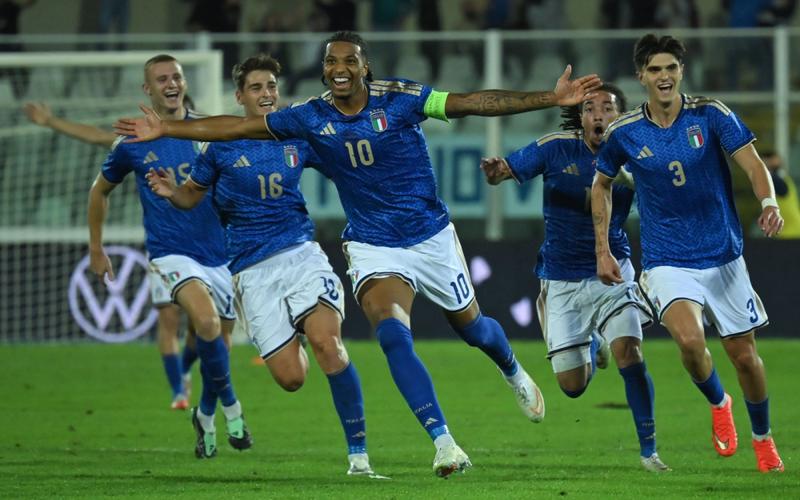 Kako je ovo moguće? Veliki talenat Italije postigao gol sa 70 metara