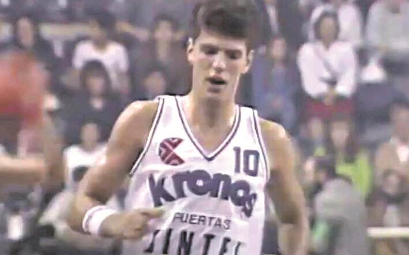 Niko nije mogao da veruje šta gleda: Čovek ubacio 112 poena i napravio čudo!